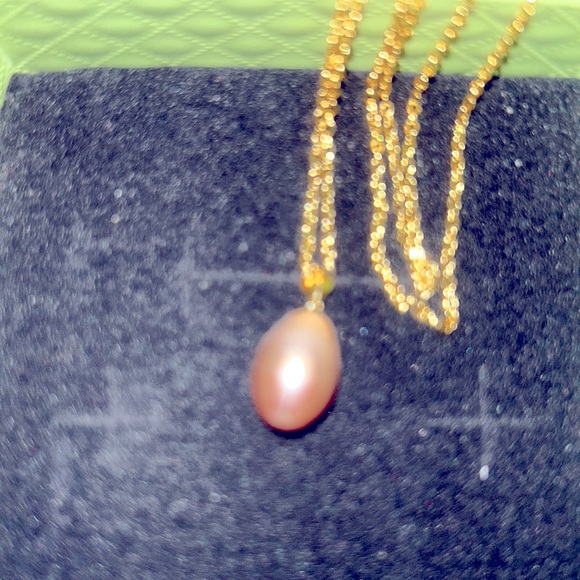 18KT Solid Gold Pink Freshwater Pearl 17” Necklace - Picture 6 of 8